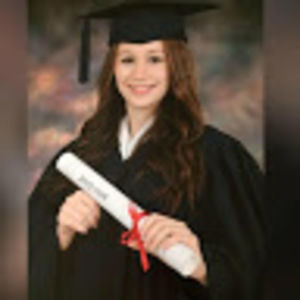 Meet your Posher, Claudia